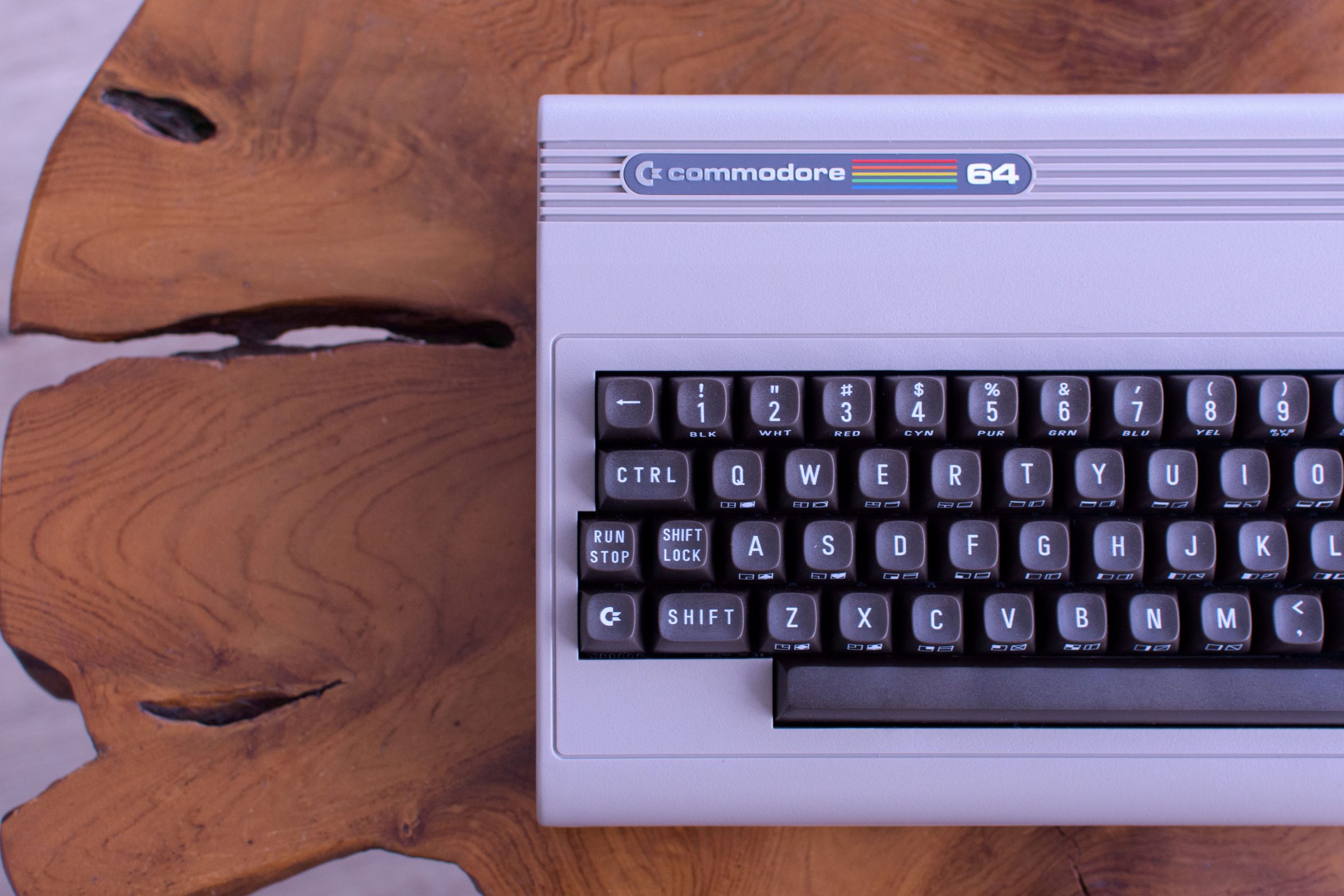 commodore-productphotos-02 small